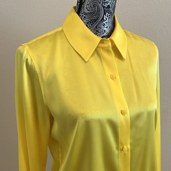 Antonio Melani Women’s Canary Yellow Silk Blouse Size Small - Picture 3 of 7